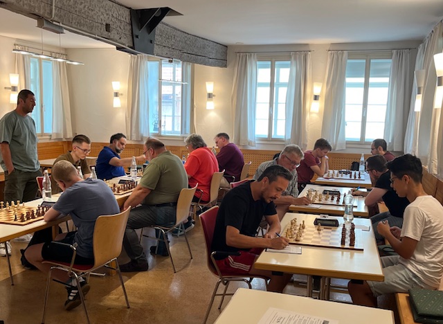 Bezirkseinzelmeisterschaft bei Rundenbeginn